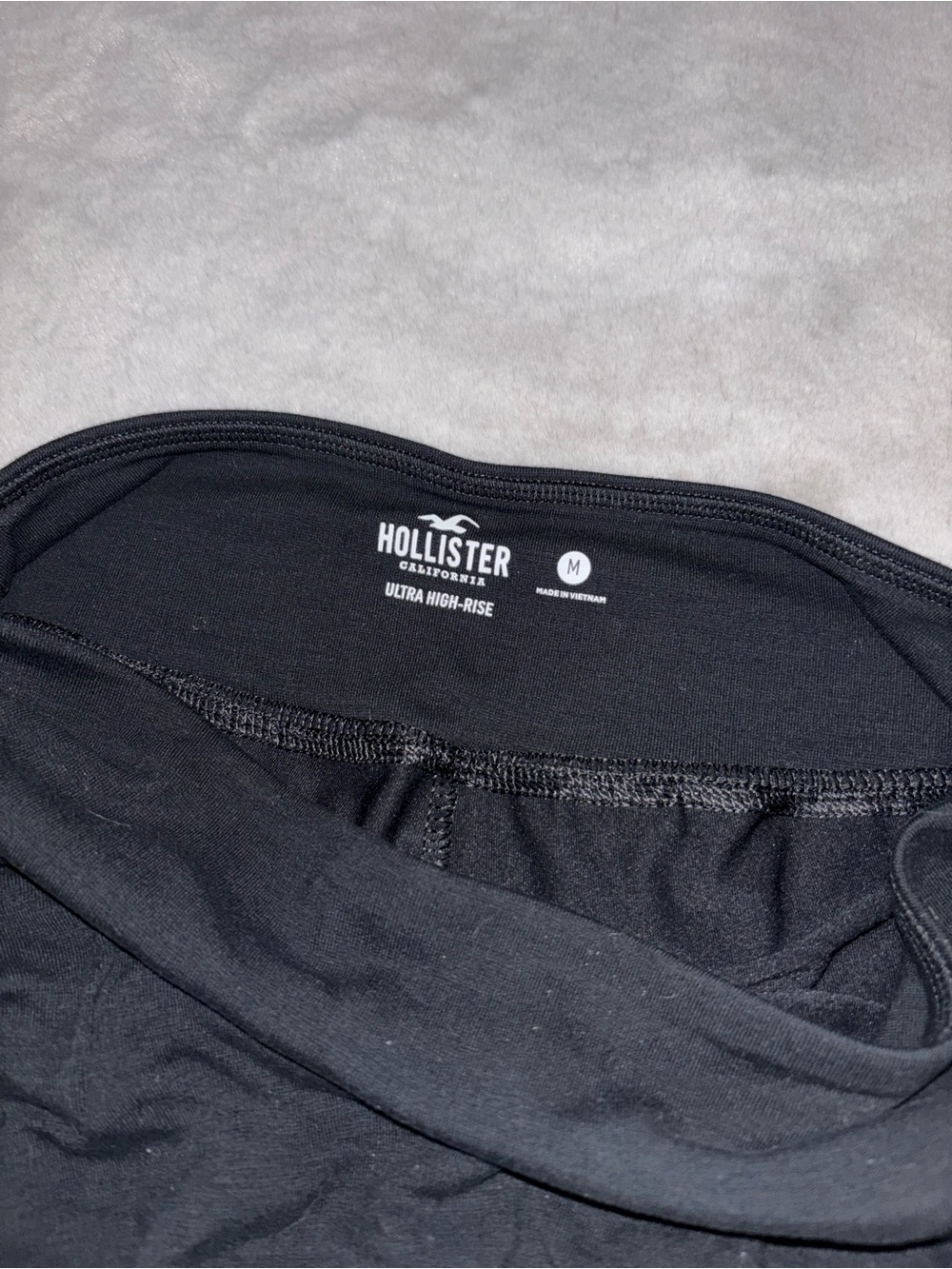 Hollister Black Flared Mini Skirt - Picture 2 of 2
